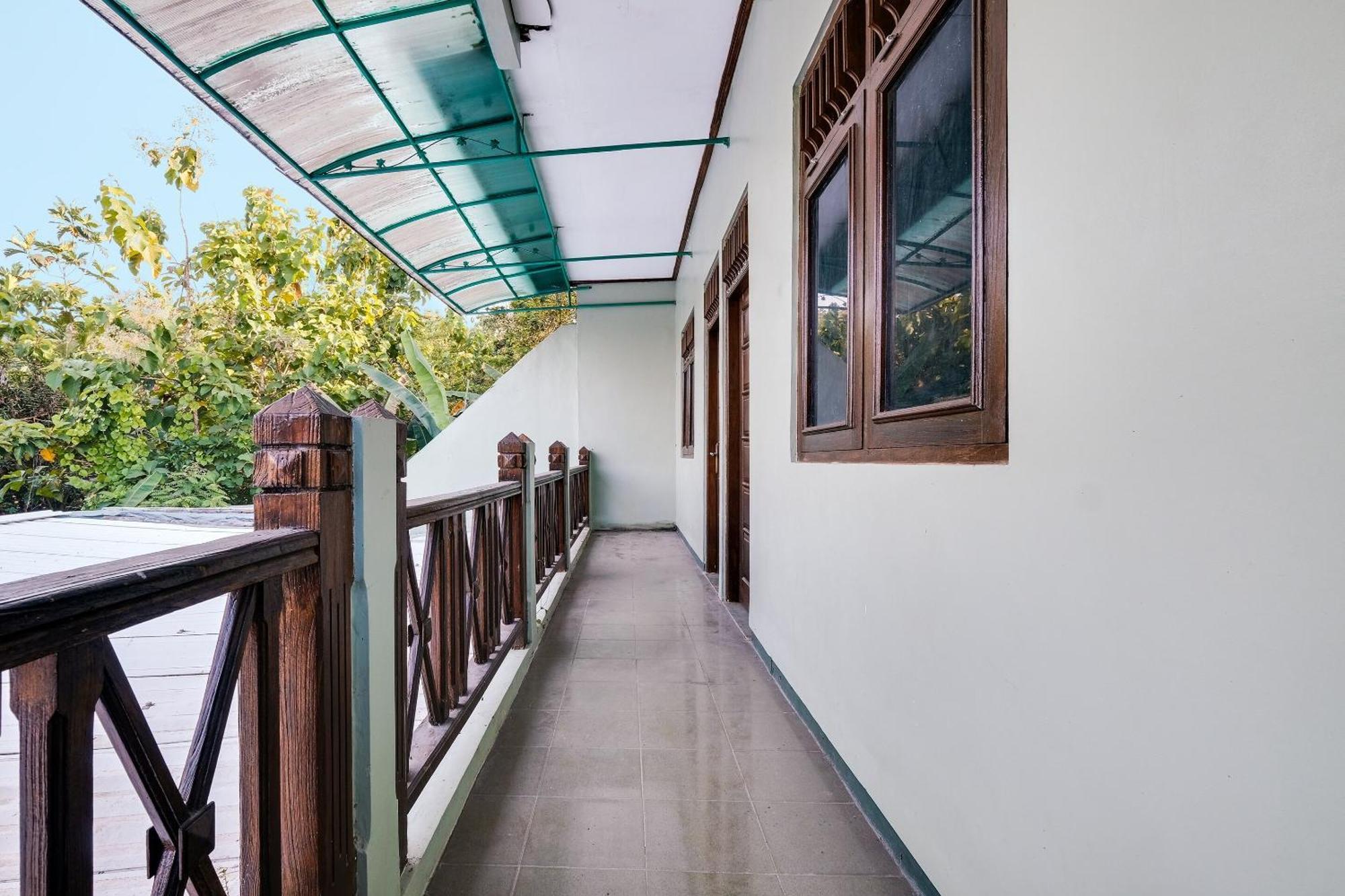Spot On 92068 Pudja Kesuma Homestay Syariah Yogyakarta Luaran gambar