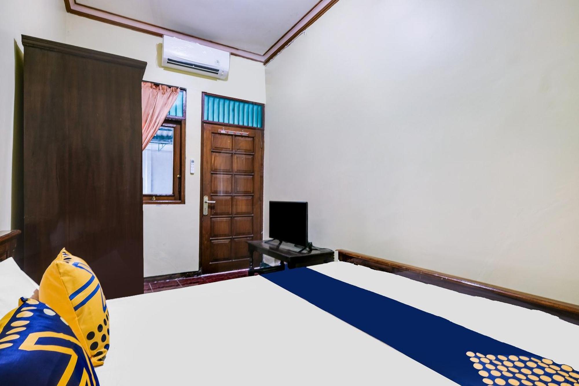 Spot On 92068 Pudja Kesuma Homestay Syariah Yogyakarta Luaran gambar