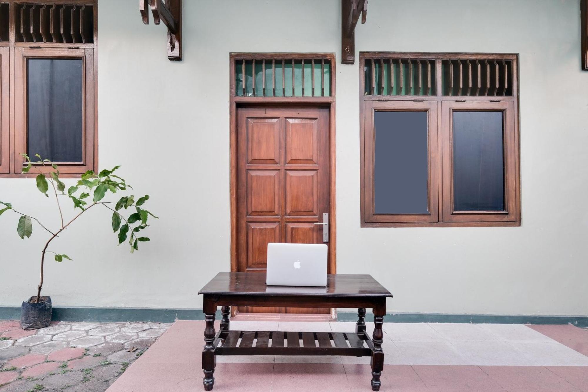 Spot On 92068 Pudja Kesuma Homestay Syariah Yogyakarta Luaran gambar